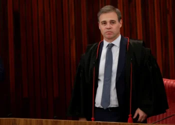 STF suspende acesso da CPMI a material apreendido de Daniel Vorcaro