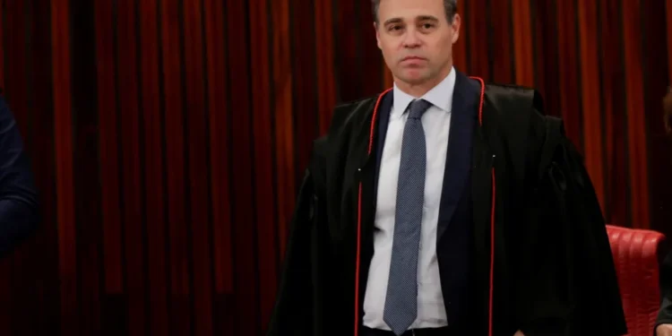 STF suspende acesso da CPMI a material apreendido de Daniel Vorcaro