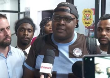 Justiça condena jornalista a pagar multa por difamação contra Carla Zambelli