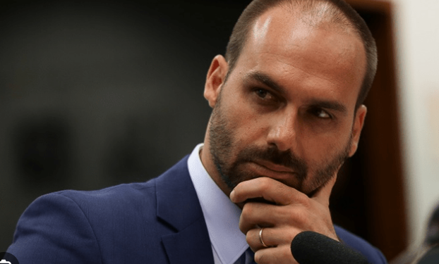 Moraes vota para condenar Eduardo Bolsonaro a prisão por difamação contra Tabata Amaral