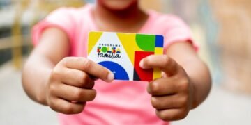 Governo inclui reajuste do Bolsa Família no Orçamento e eleva projeção de déficit em 2026