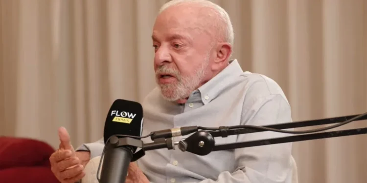 Lula diz que governo discute limitar a um o número de cartões de crédito por pessoa